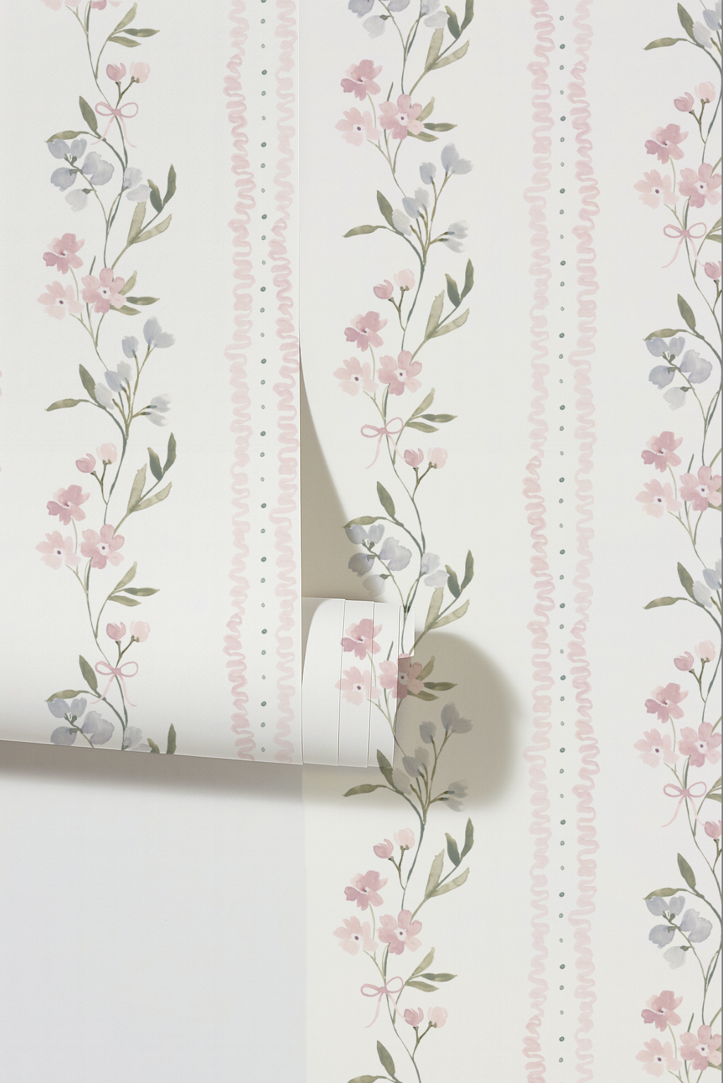 Lacey Lou | Indy Bloom Floral Wallpaper