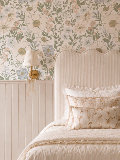 Wonderland in floral ivy